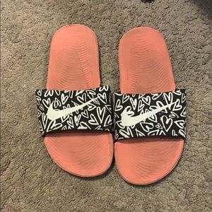 nike slides
